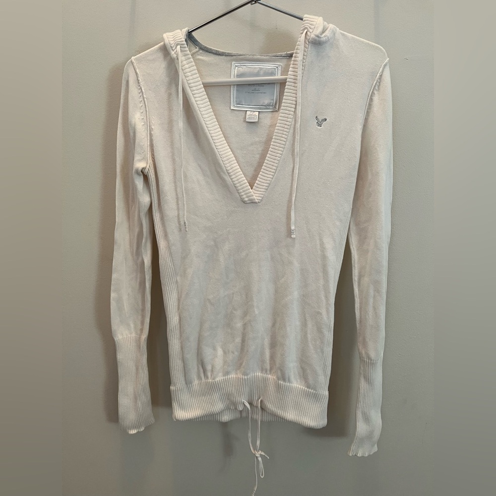 American Eagle Outfitters Women’s Y2K Cream Long Sleeve Sweater Hoodie Size S